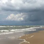 Holiday home Zomerhuisje Bij Zee Egmond aan Zee